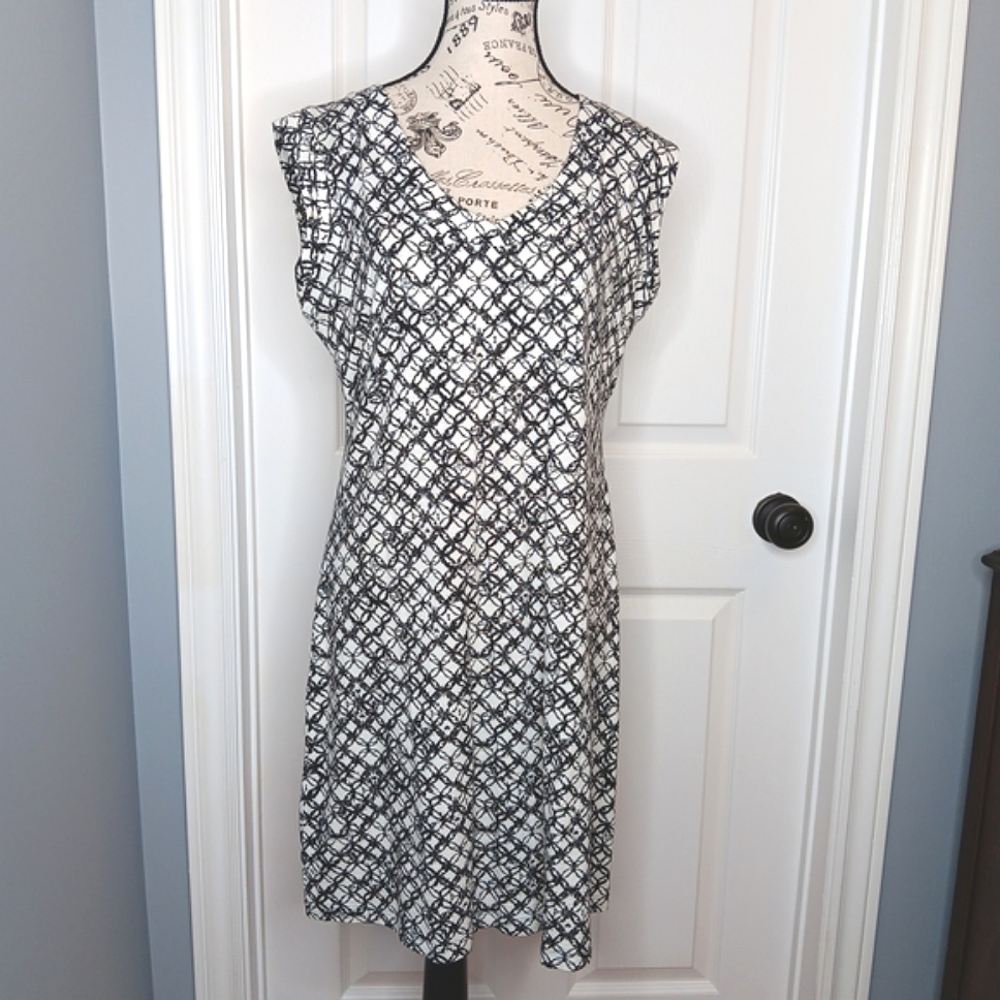 NWOT Columbia Women's Casual Dress Mini Black White Patterned Size M Summer
